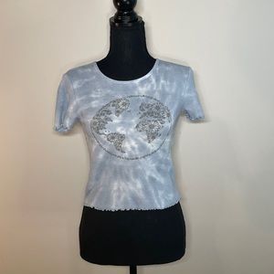 Blue and white tie-dye t-shirt with a design from American Eagle in a size small